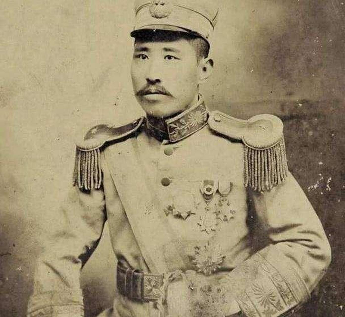 领动计划# 杜立三的父亲和叔叔在东北最混乱的时候,选择拿上一杆枪