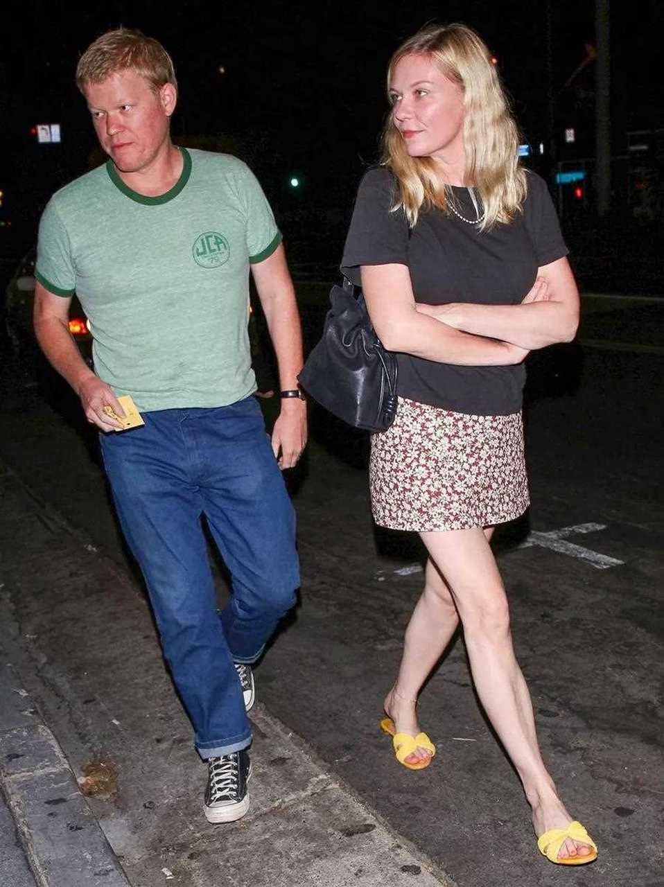 星期三是克尔斯滕邓斯特和杰西普莱蒙的约会之夜!