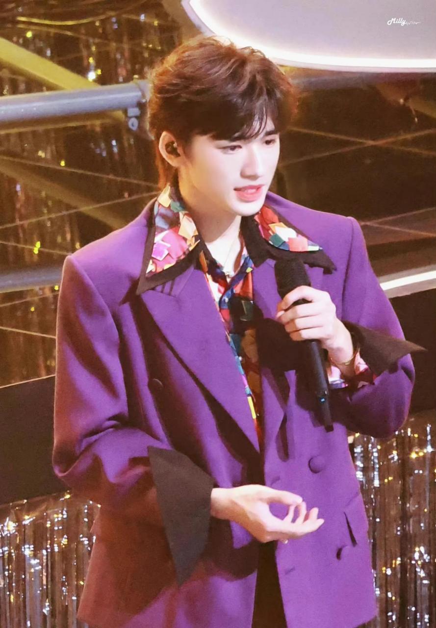 gif创作人#   紫色好衬宋亚轩