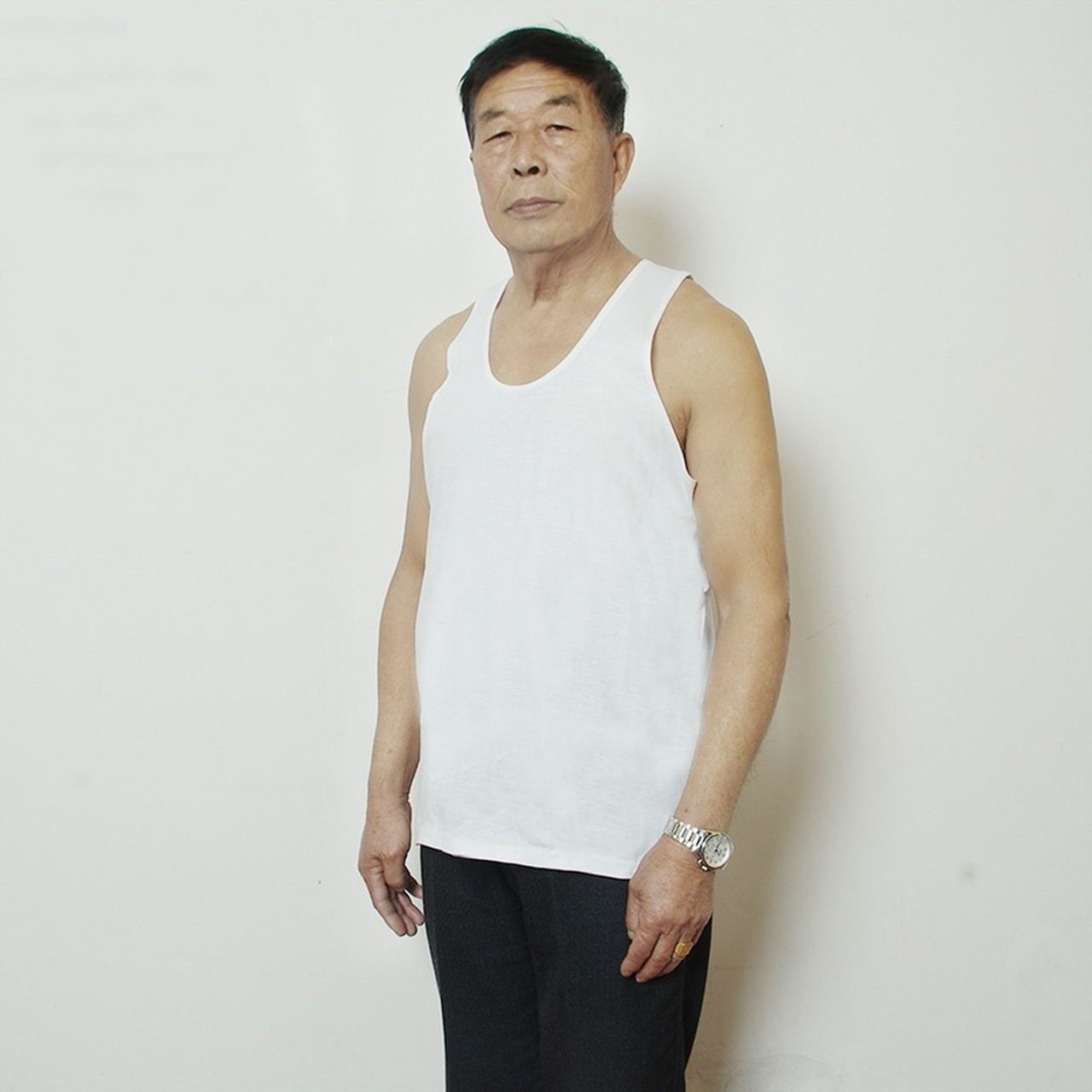 这件很普通的"老汉背心",女明星都在穿,竟然卖8000块!