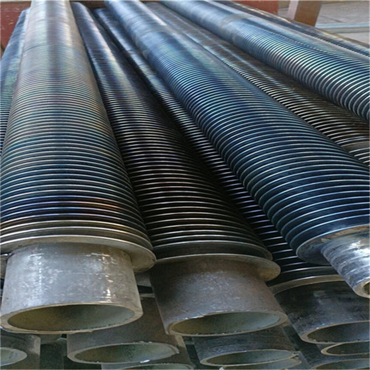 大型工业翅片管散热器 翅片管基管壁厚接近供热管道壁厚(2.