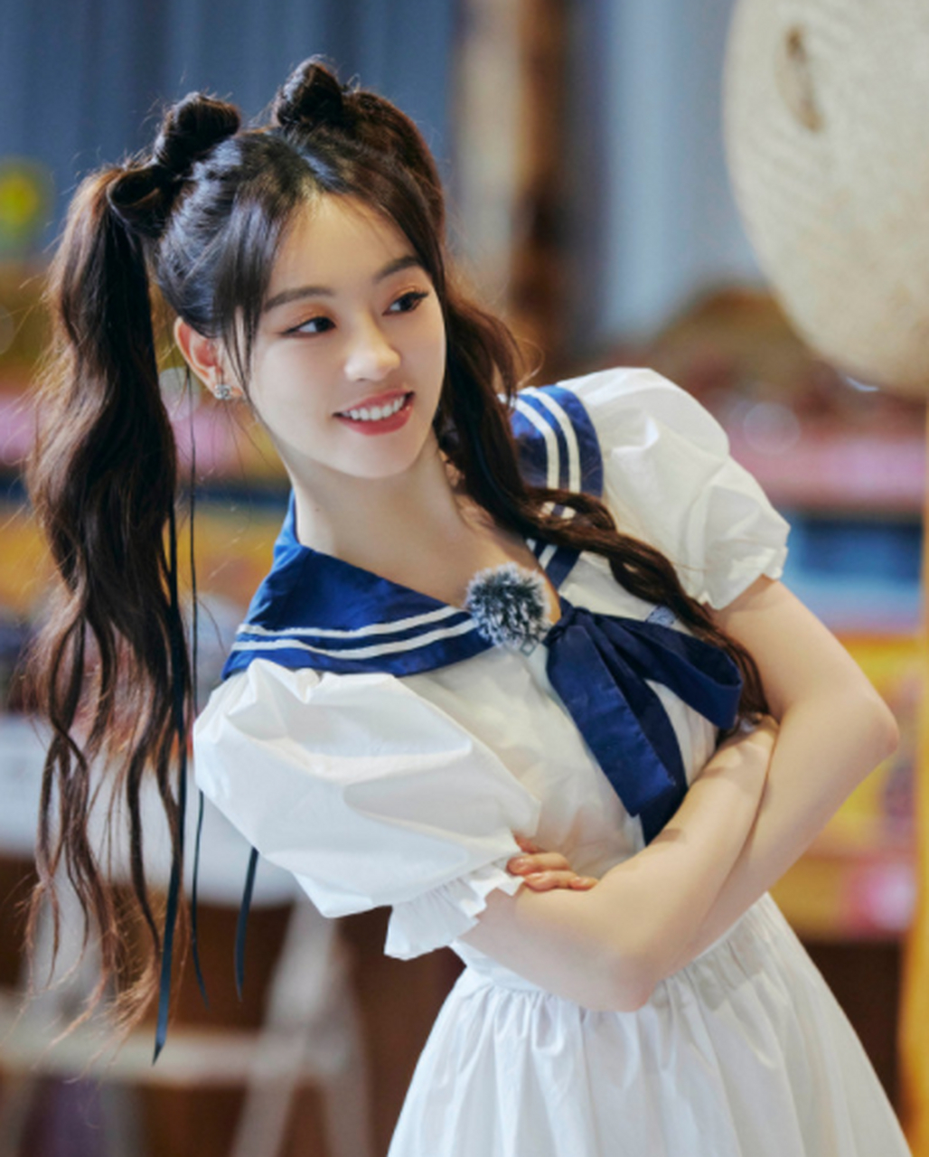 祝绪丹的双马尾加上校服,是不是很有元气?