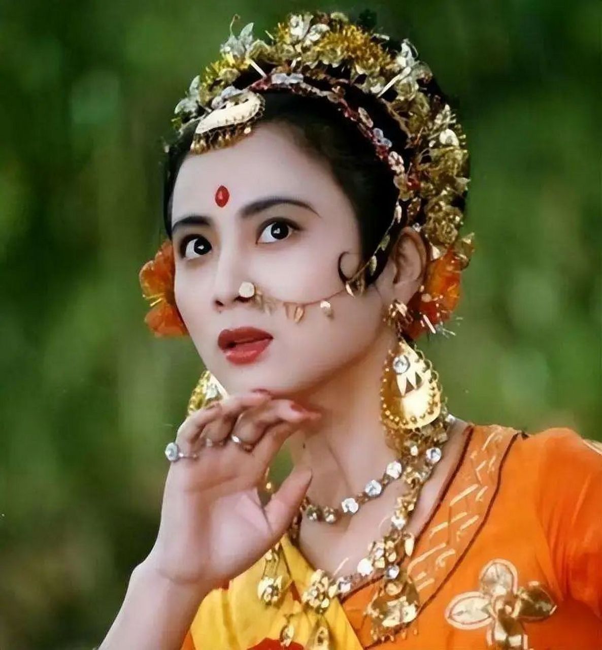 "美艳大方"的女明星之李玲玉  李玲玉,1963年出生于上海,是中国内地