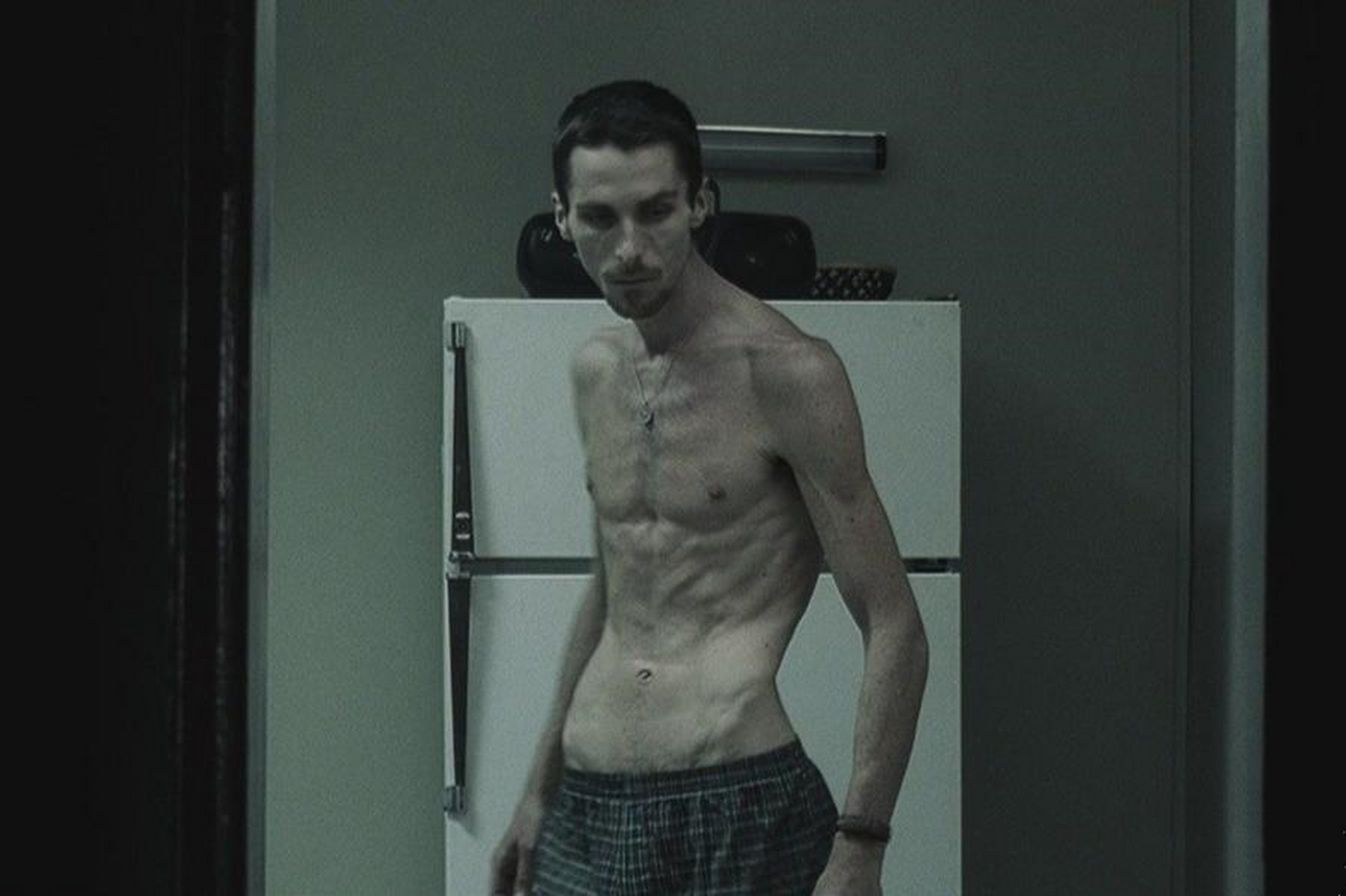 这是克里斯蒂安·贝尔在拍摄《机械师》时的食谱:不加糖的黑咖啡