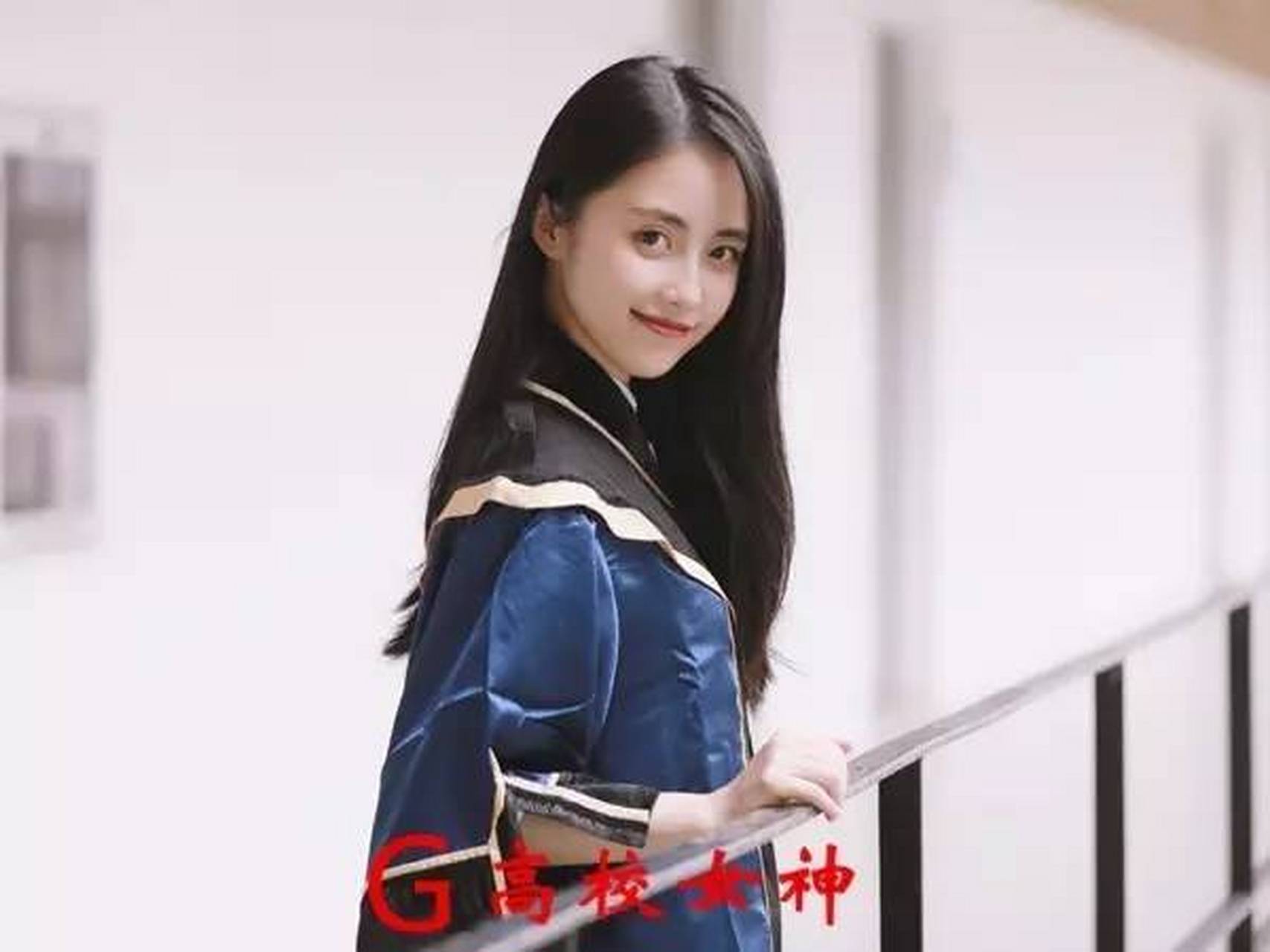 章乐韵曾是深圳大学毕业照女神!