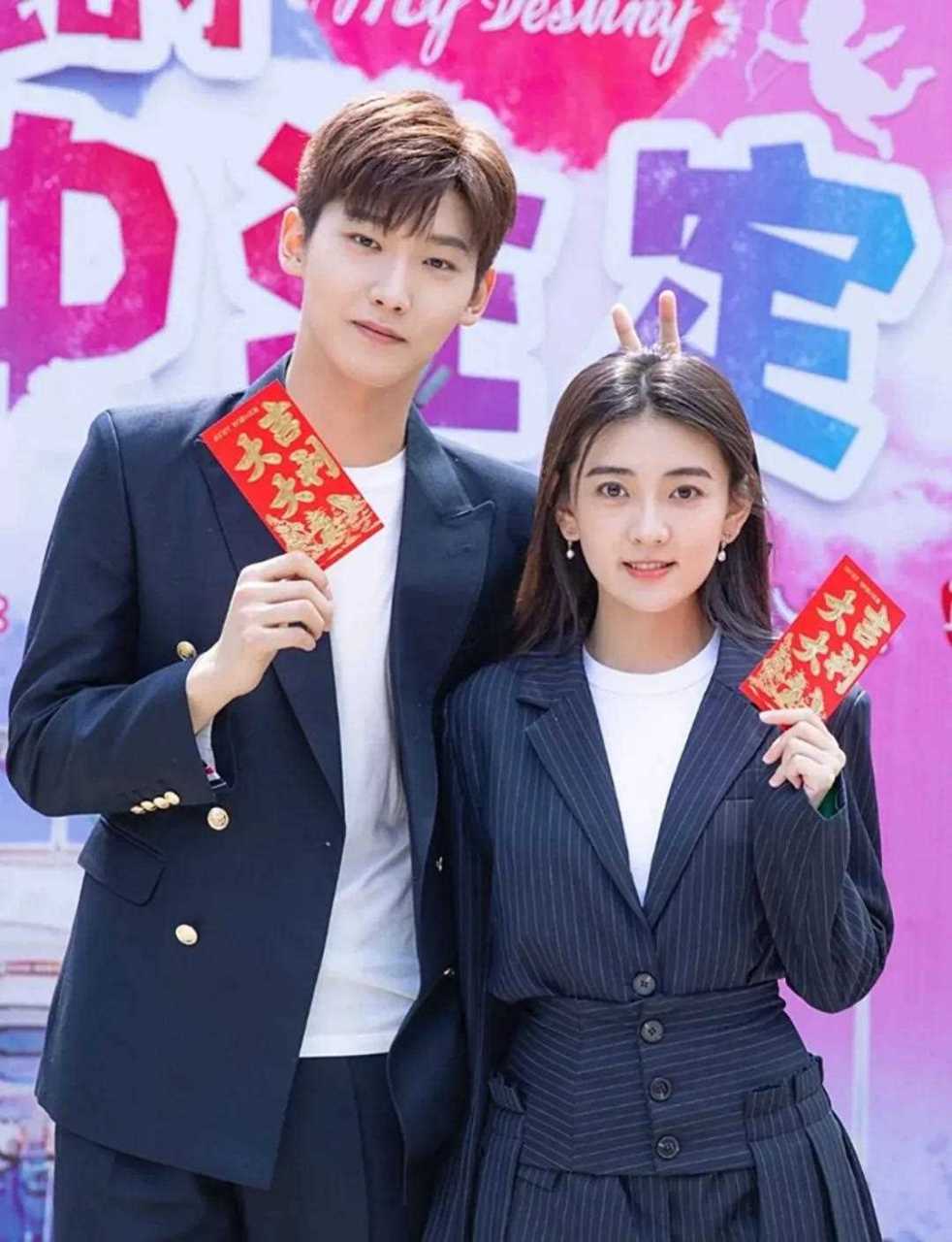 梁洁邢昭林   他们挺般配的,真的是郎才女貌天生一对,邢昭林这么阳光