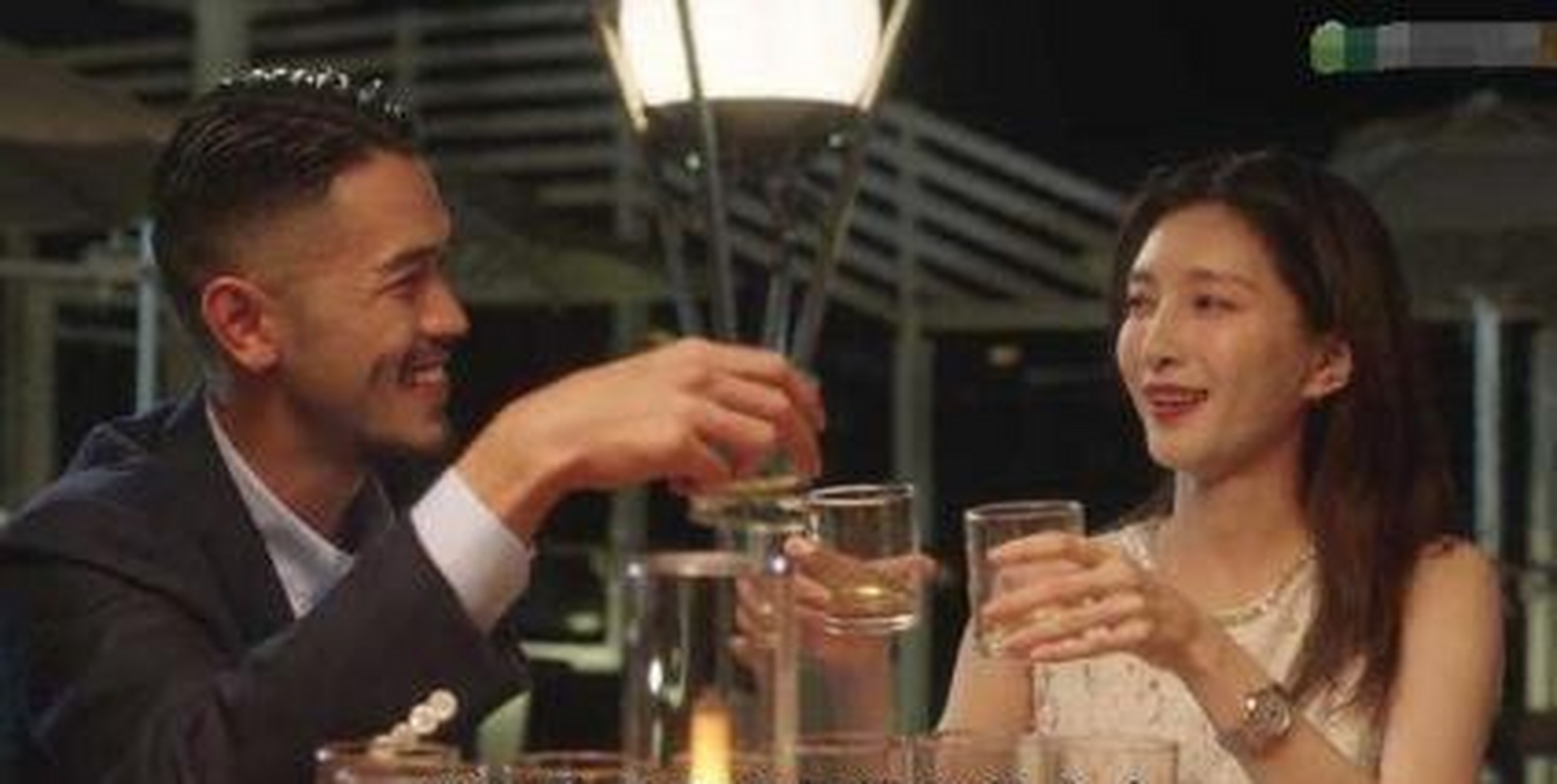 至于江疏影和张康阳之间有着怎么样的关系,只有她们两人最清楚了,对此