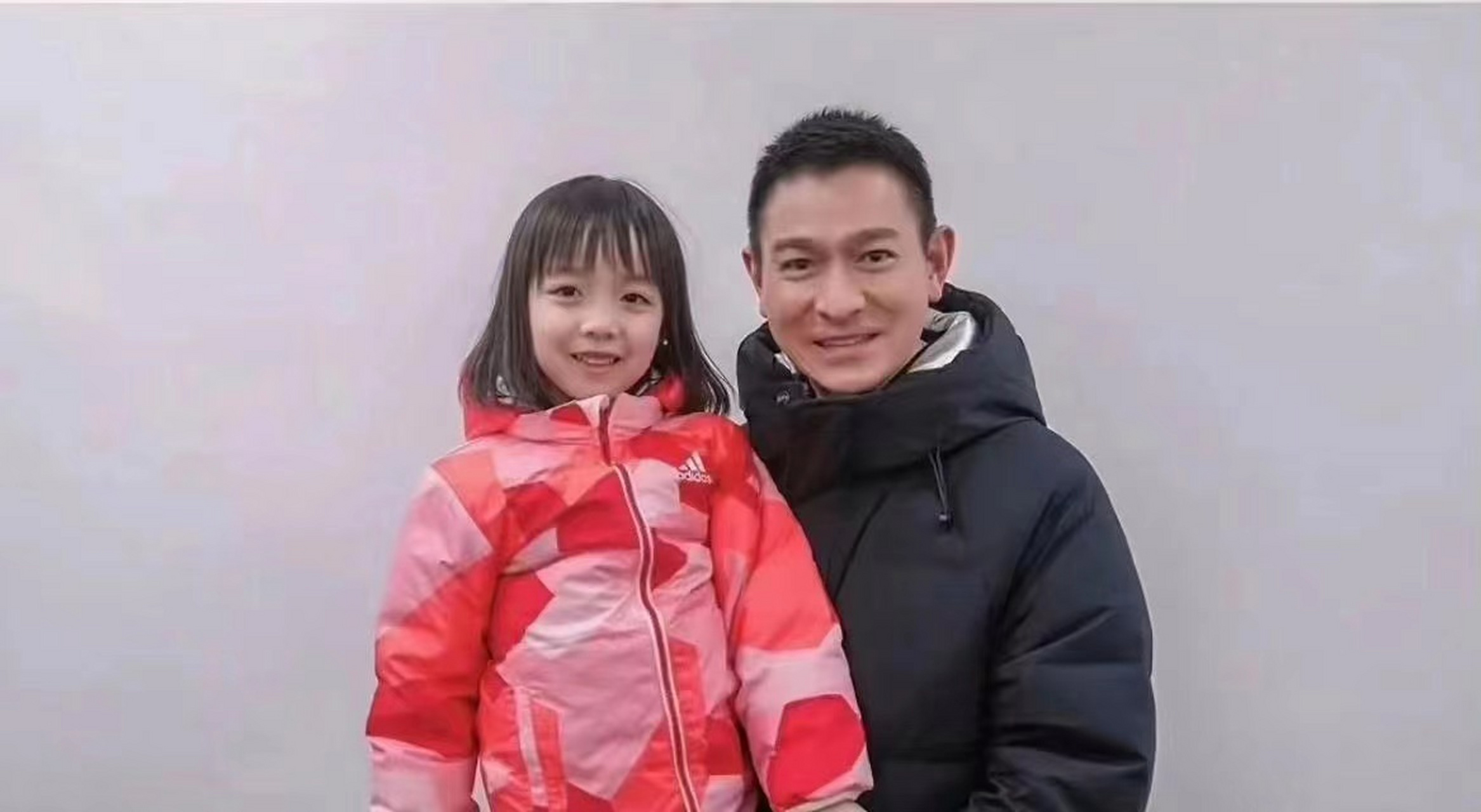 刘德华的闺女,她是上辈子做了多大的好事才能投生华仔家啊[太开心]