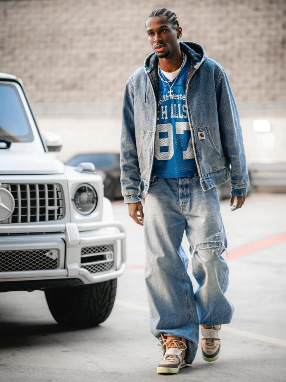 nba今日靓仔们入场穿搭  今天,我们来看看一些球星的入场穿搭,包括