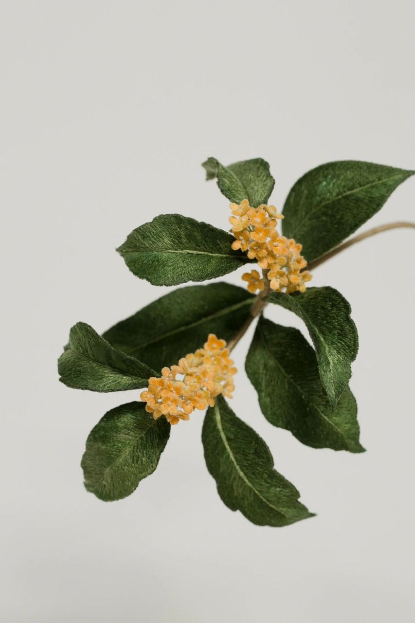 立体刺绣桂花:让艺术融入生活  在中国传统文化中,桂花一直被视为吉祥