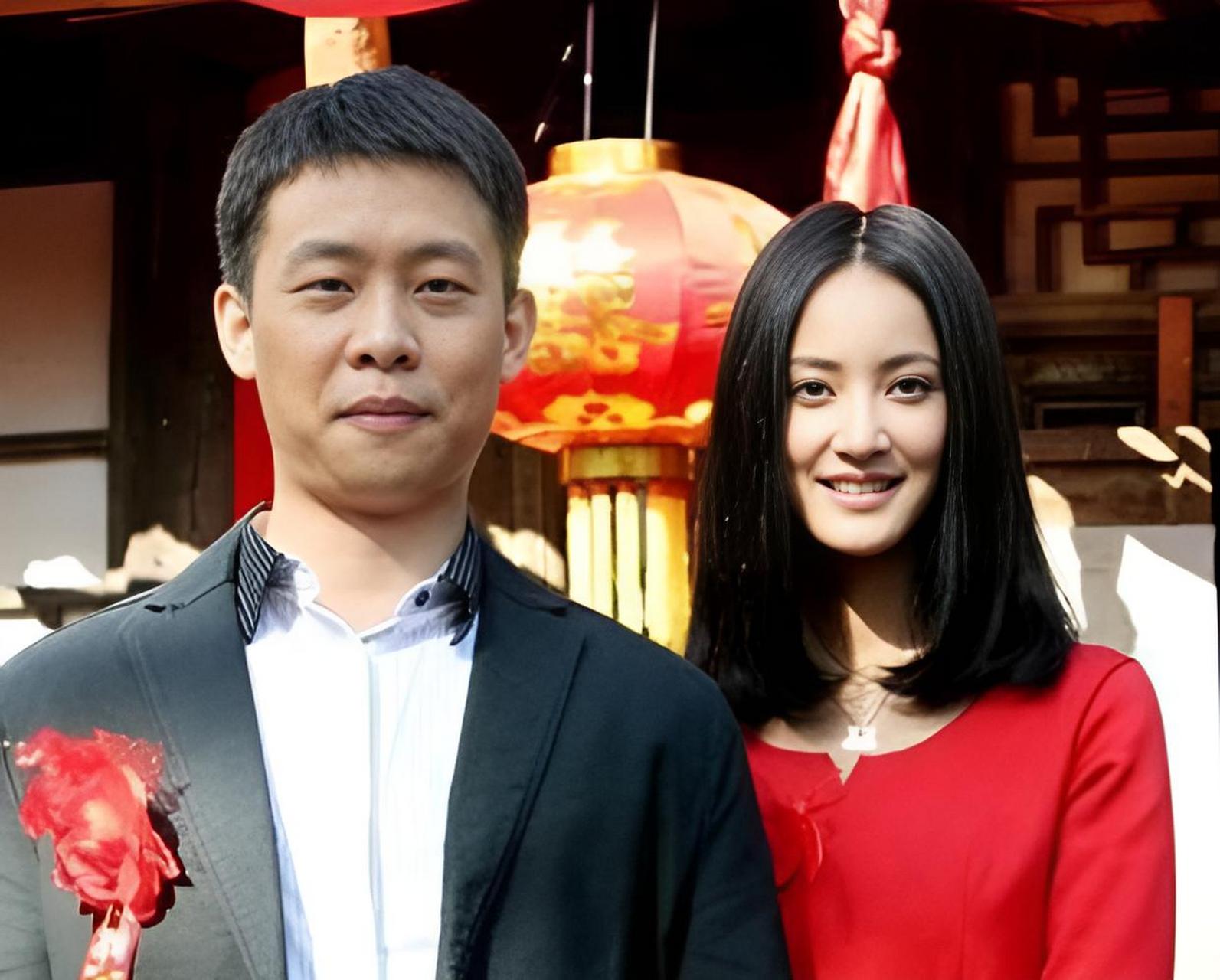 张译急匆匆地赶到医院,看到了前女友,这是他和前女友分手后的第一次