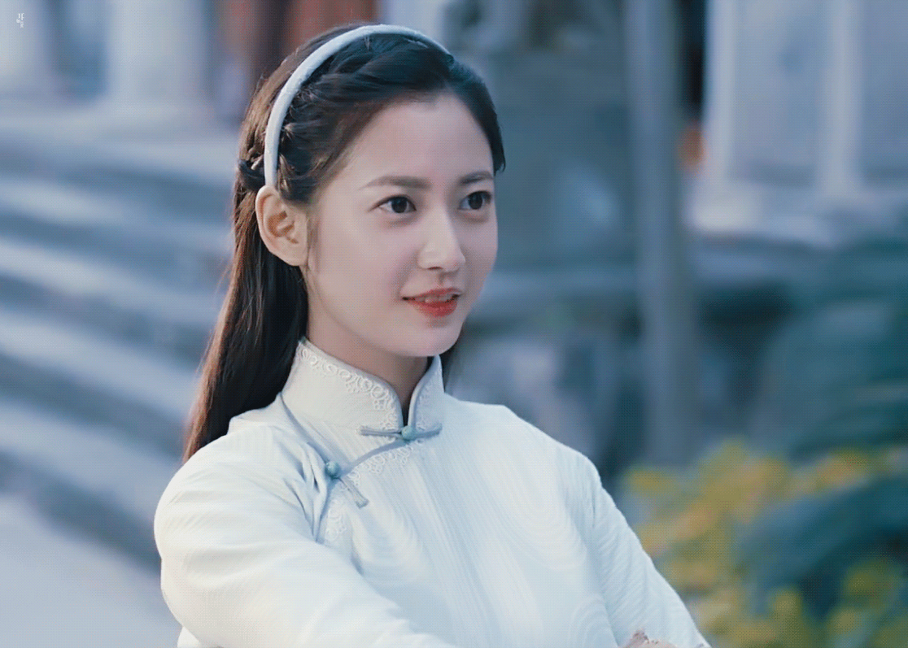 陈钰琪这张脸太绝了,什么造型都不费吹风之力驾驭,连民国扮相也这么