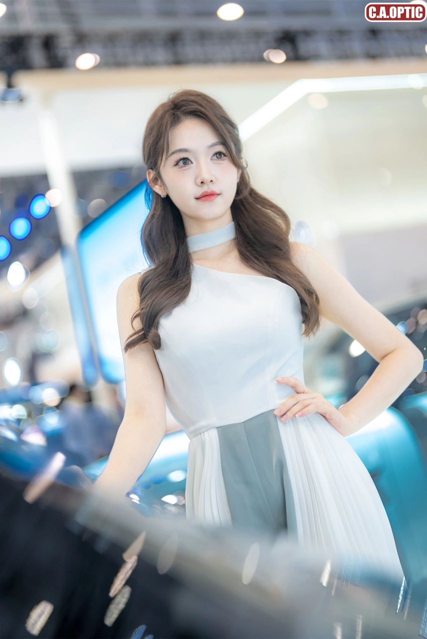 厦门车展丨极狐展台   #车模# #厦门车展