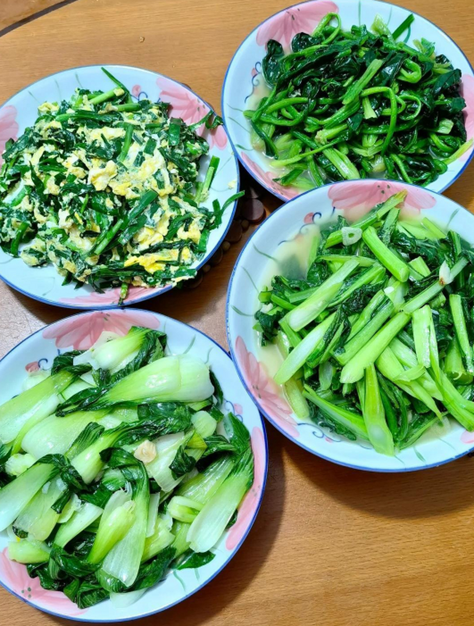 朋友说特意为我做了一大桌菜,这是.想暗示我什么吗