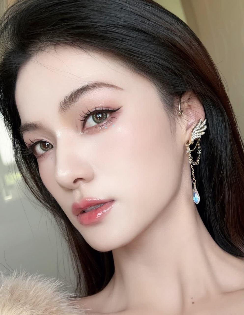 好像还没画出御姐适合秋天的妆容?   想象一下,穿着它?