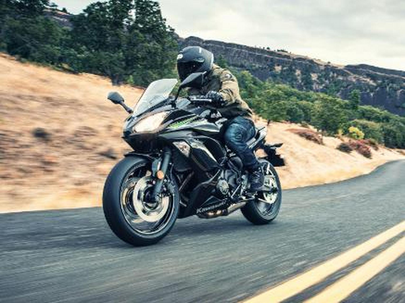 最近,一段摩托车超速飙车的视频在网上疯传,但结果却让人心惊胆战.