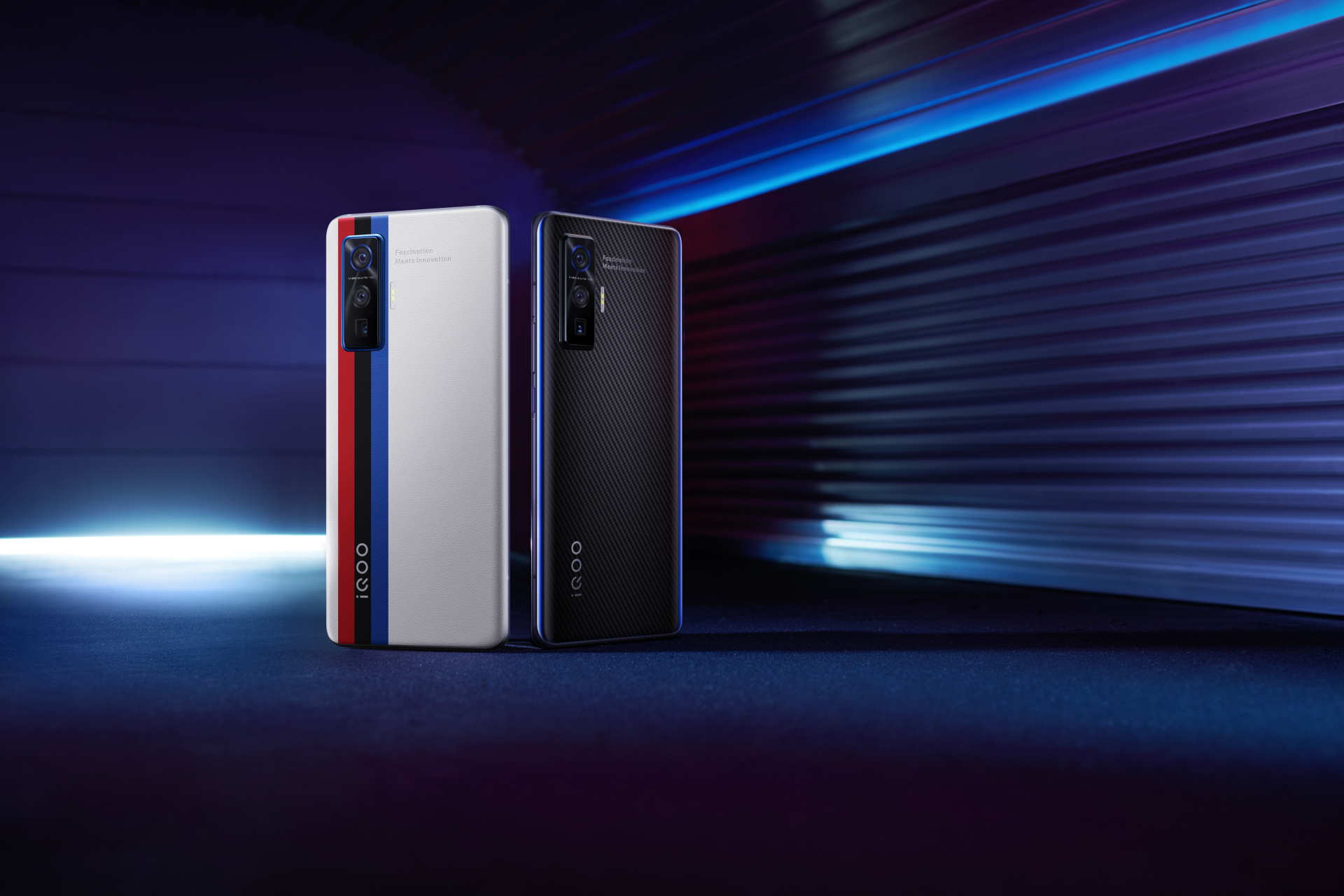 iqoo 5 pro 有传奇版和赛道版两个版本.