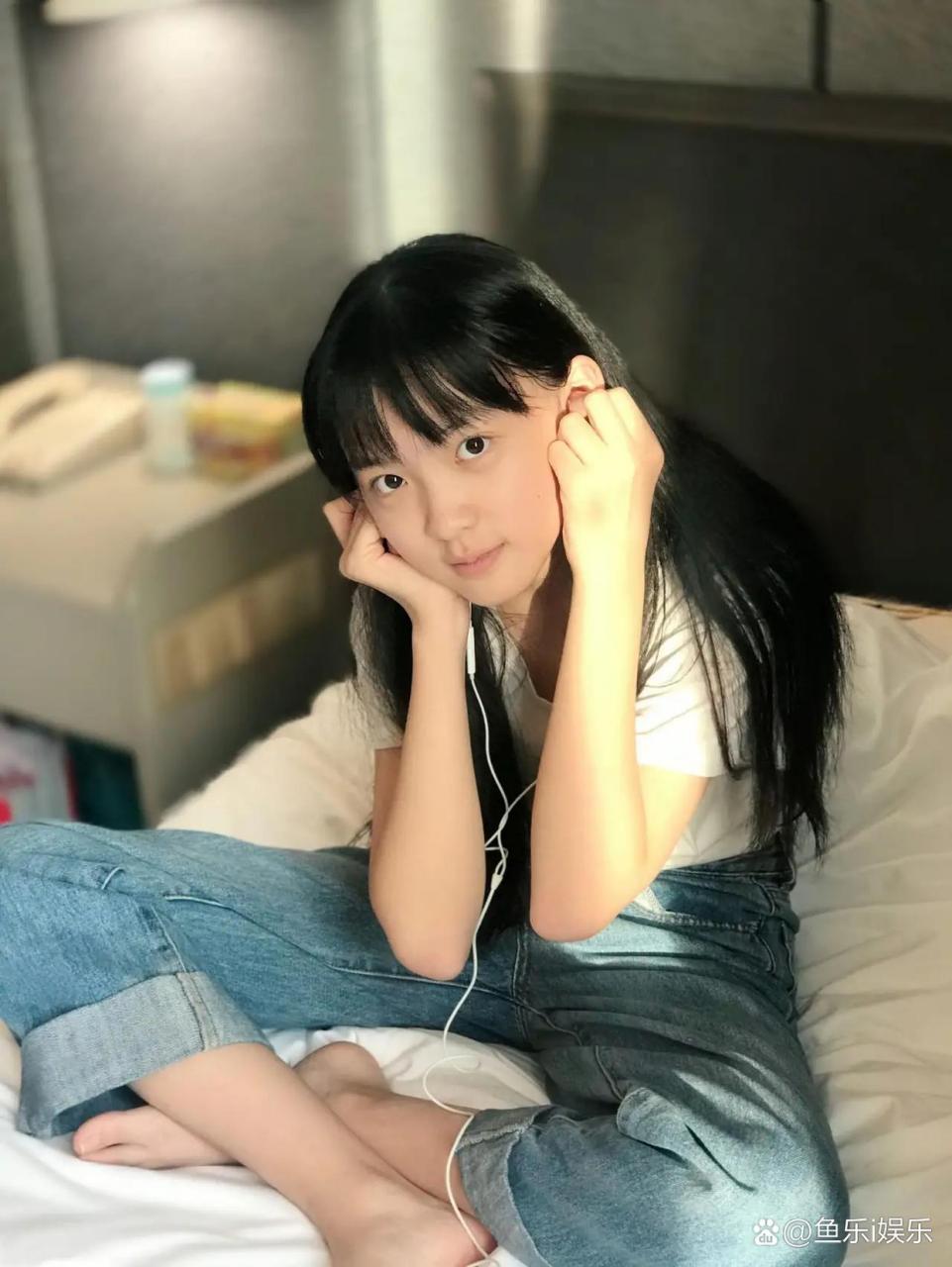 刘亦然,沐浴在清晨阳光下的14岁阳光美少女[心][鲜花]娱乐圈的吸引力