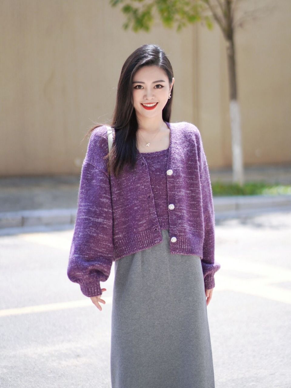 舒服针织衫这么搭 温柔气质的紫色穿搭来啦