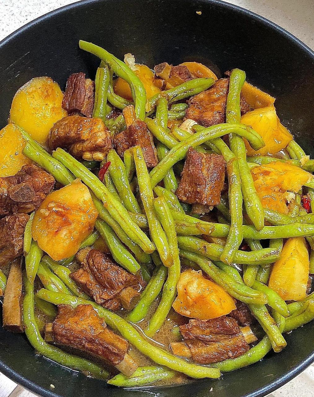 东北炖菜之"排骨土豆炖豆角"巨香巨下饭78 应该是每一个北方人都