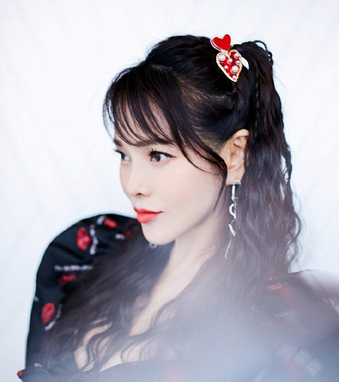 伊能静双马尾活力写真图片