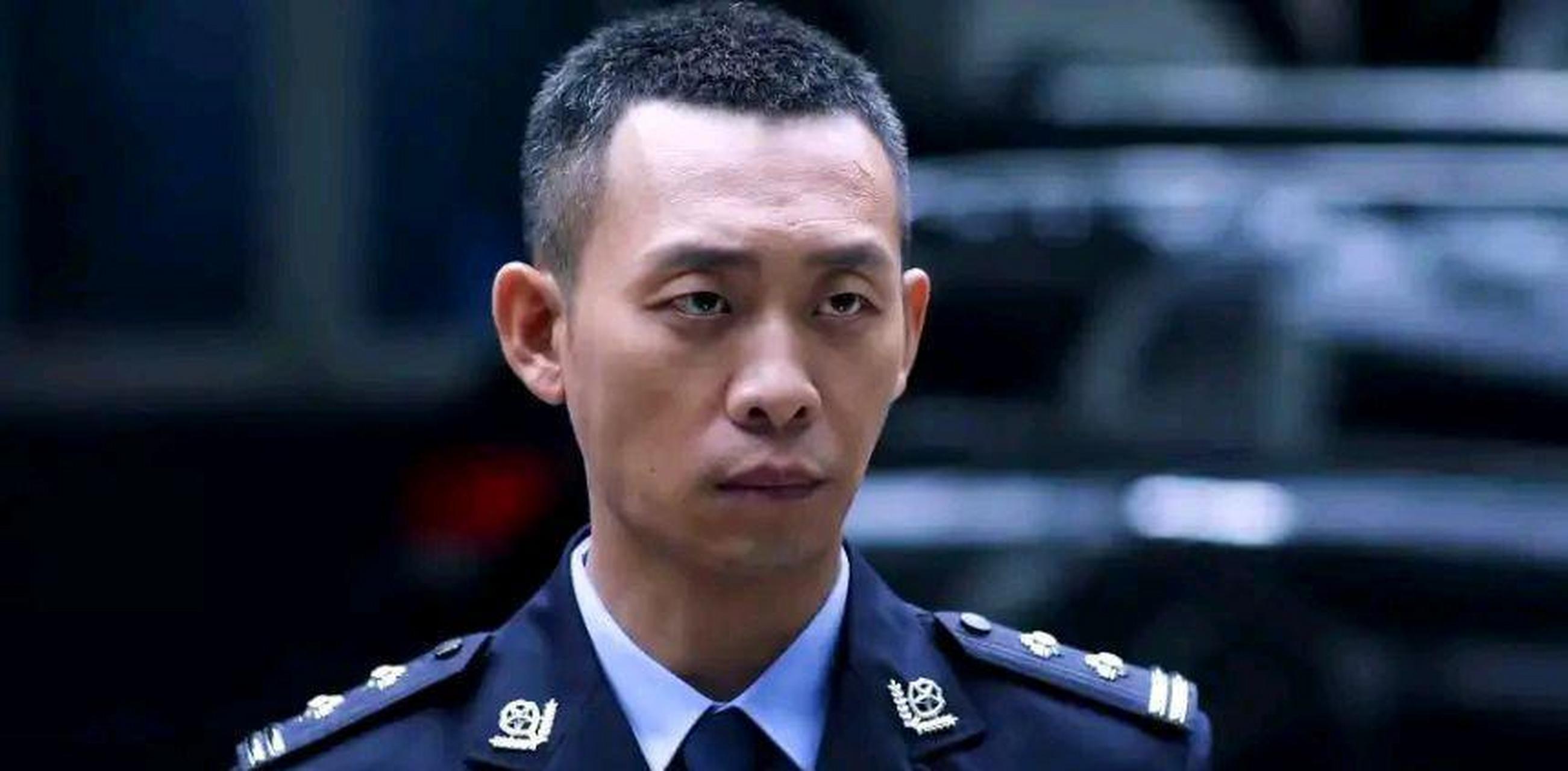 《狂飙》看到26集,好像知道张译为何不宣传这部剧了,正面人物几乎都反