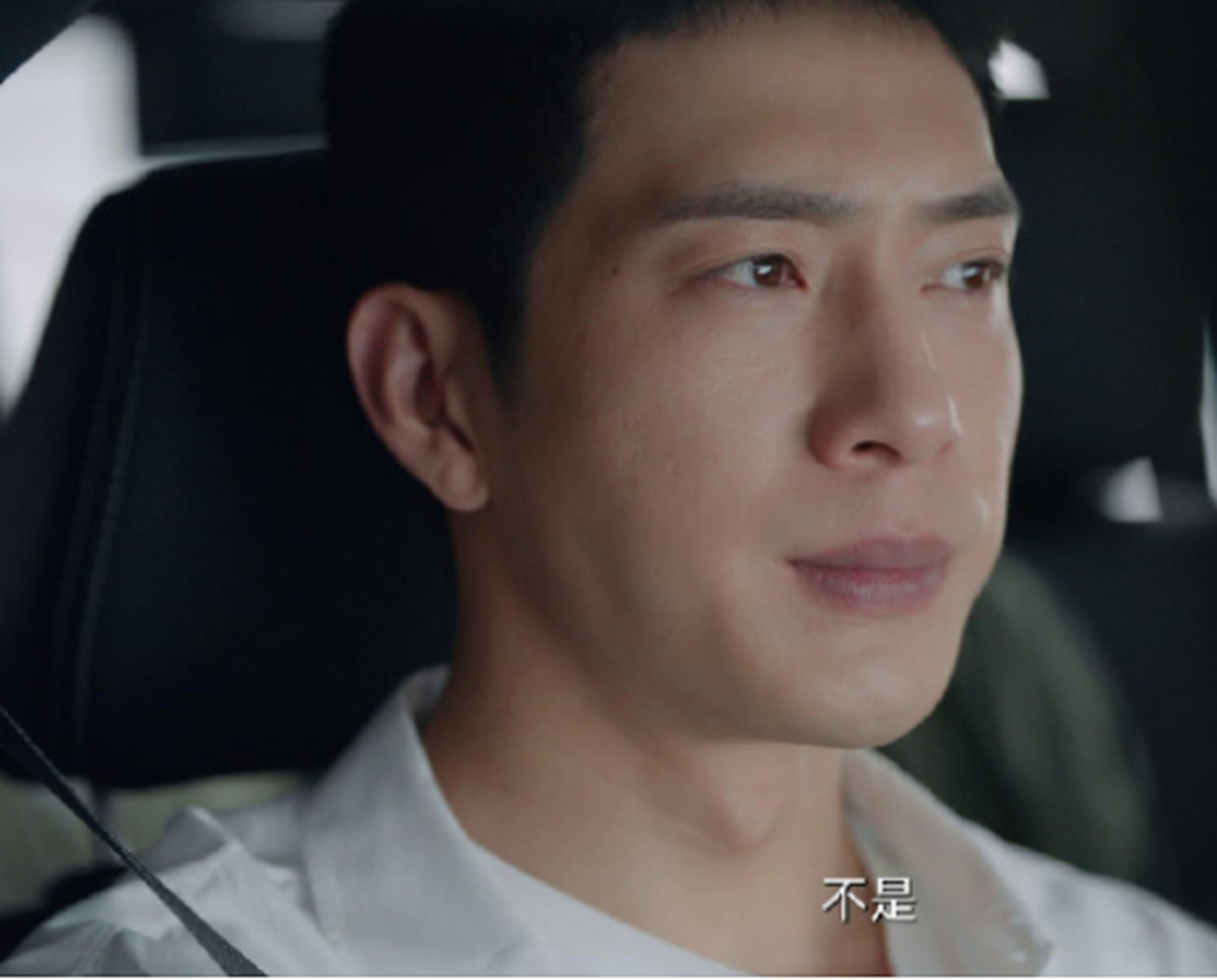 看看我们二宝笔下的顾平生,顾先生吧,细腻温柔,是永