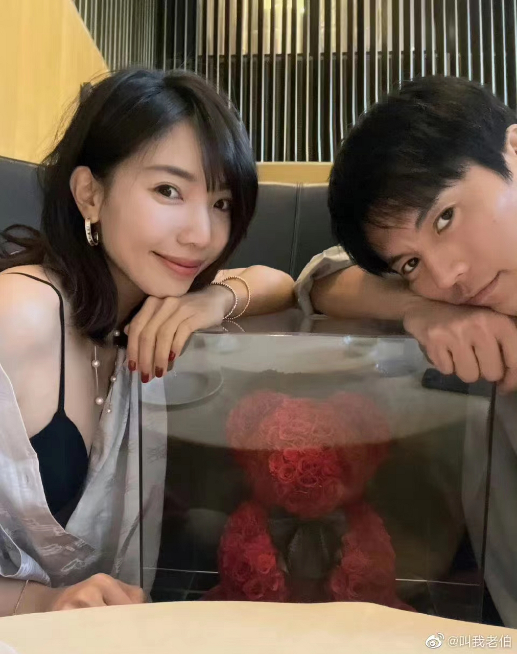 张婉婷和宋宁峰最新照片,这两人非但没有离婚,还过