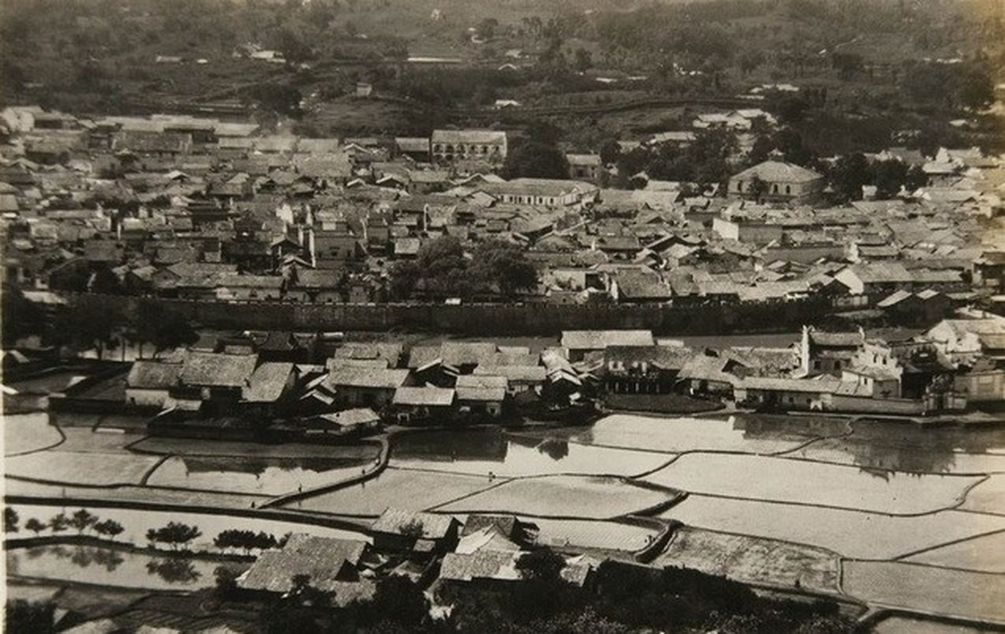 萍乡安源煤矿,创办于1898年,当时清末邮传大臣,官商盛宣怀为解决汉阳