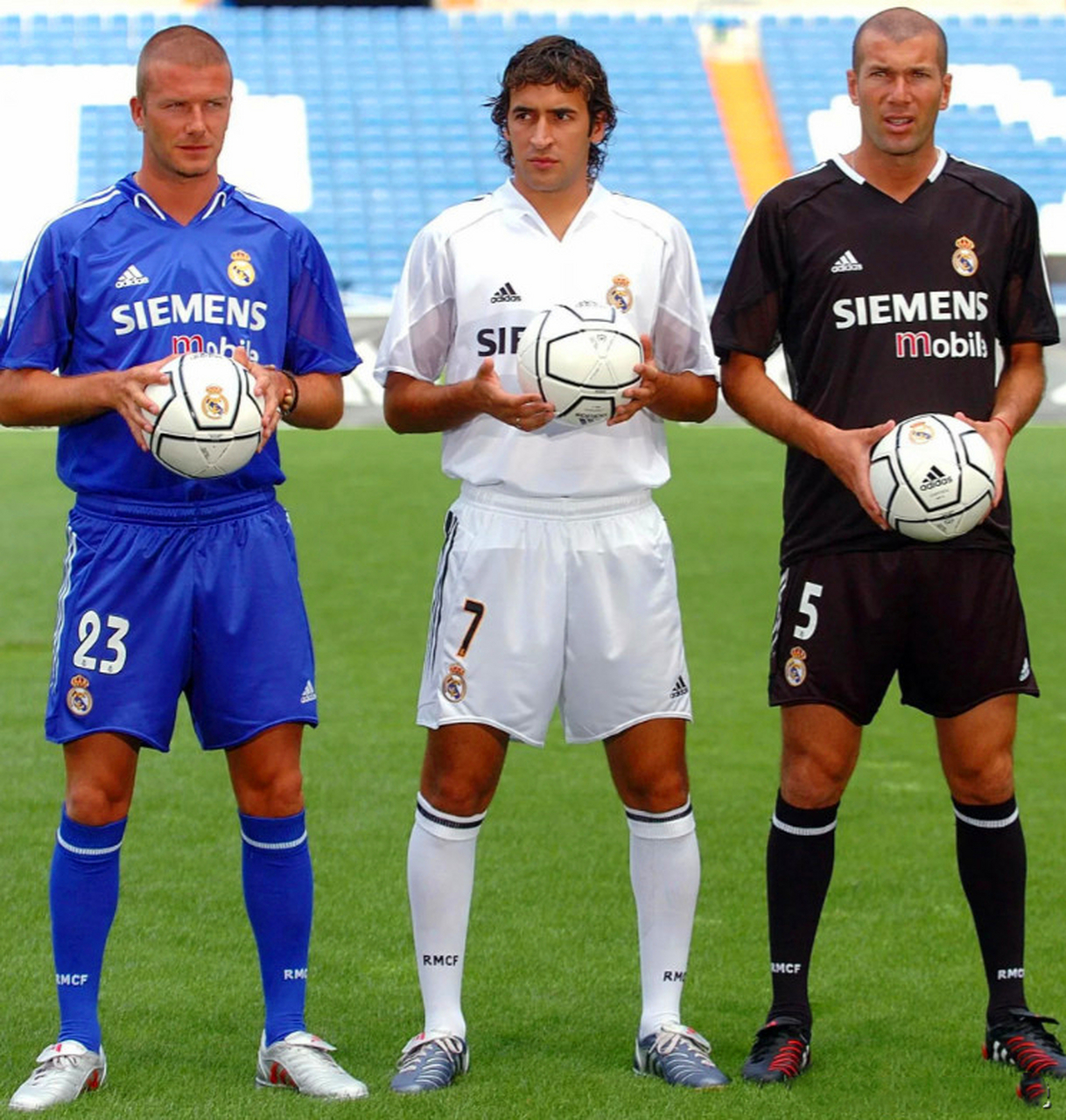 那时候04年皇马最强三巨头,齐达内72年,贝克汉姆75年,劳尔77年.