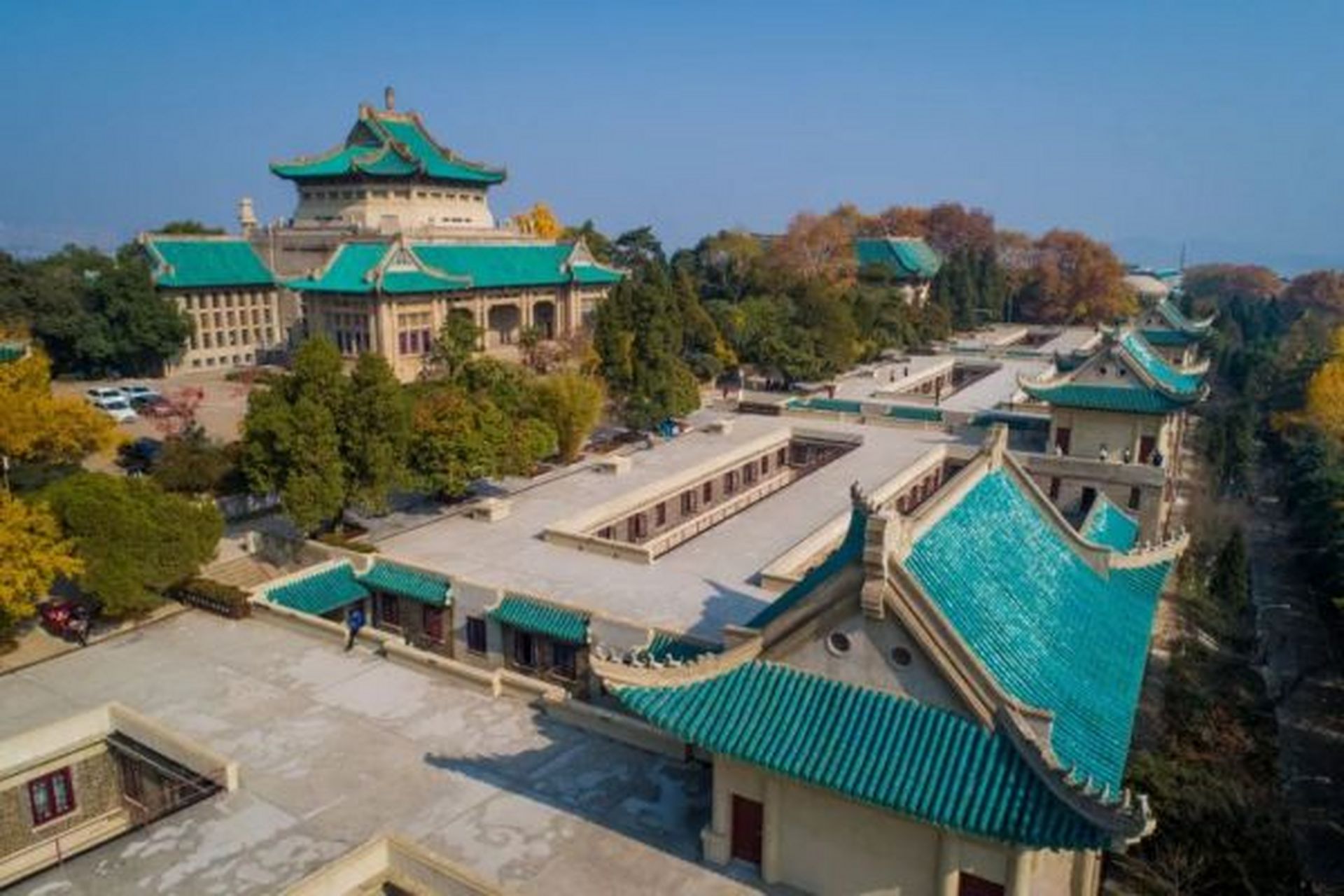 武汉大学早期建筑群位于湖北武汉东湖湖畔,完工于1936年,仍在作为教学