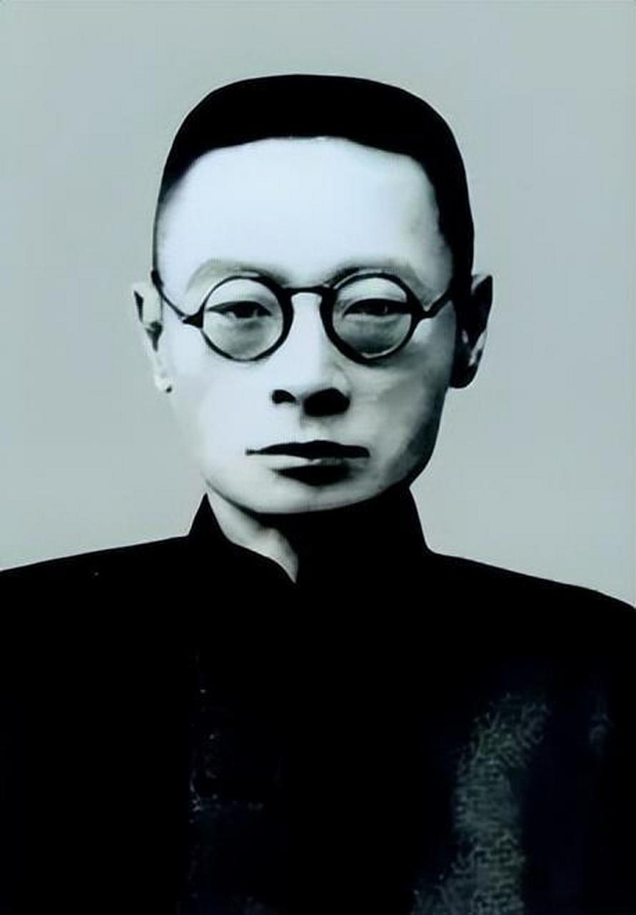 1938年,西南联大教授刘文典郊外散步时,意外目睹暴力的一幕.