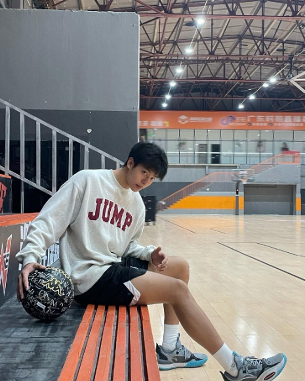 03年 192cm 黑皮体育生#健身# #帅哥# #腹肌