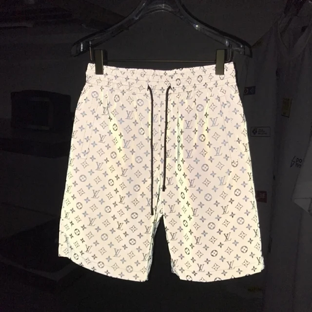 lv2020春夏休闲短裤 3m反光老花logo 夜里超强反光效果 做黑夜下最闪