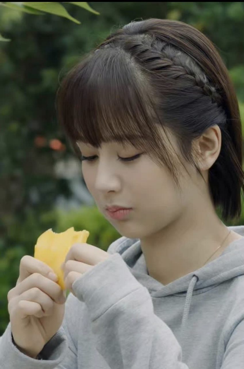 当年有多少人想学杨紫的发型,却还没学会?[笑哭]