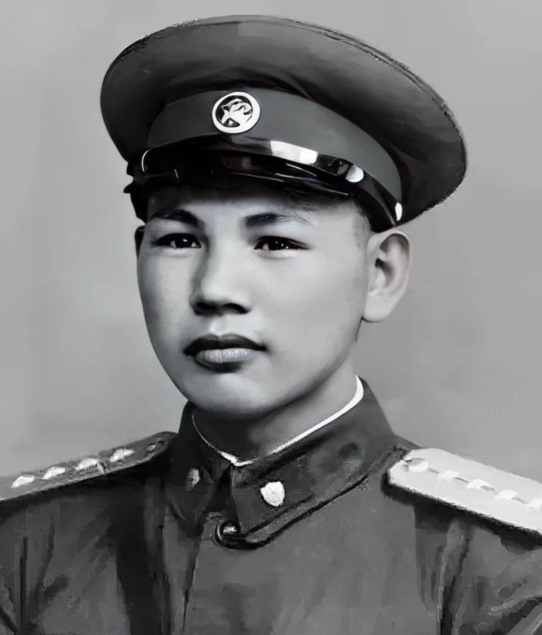 赵友金正盯着敌人,没听