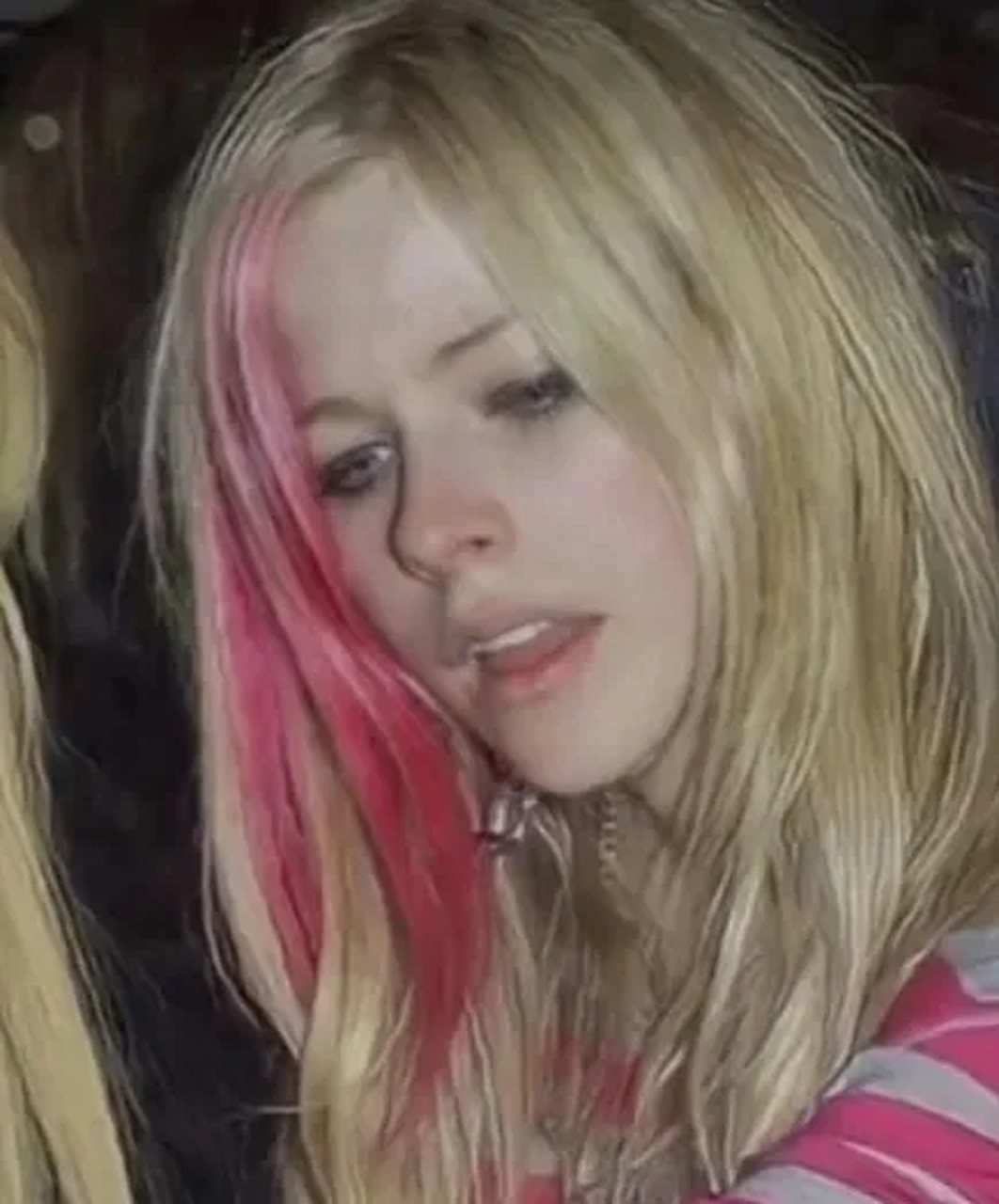 艾薇儿的鼻子也太标准了吧,这真不是模板吗?