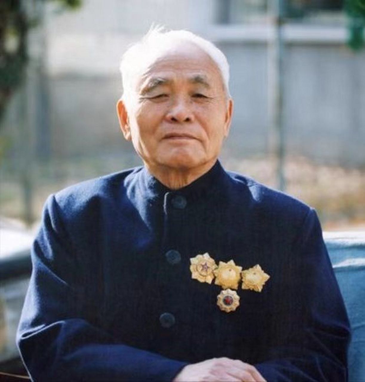 1947年夏,6纵司令员王近山因为负伤不得不休养,中野首长电令杜义德"