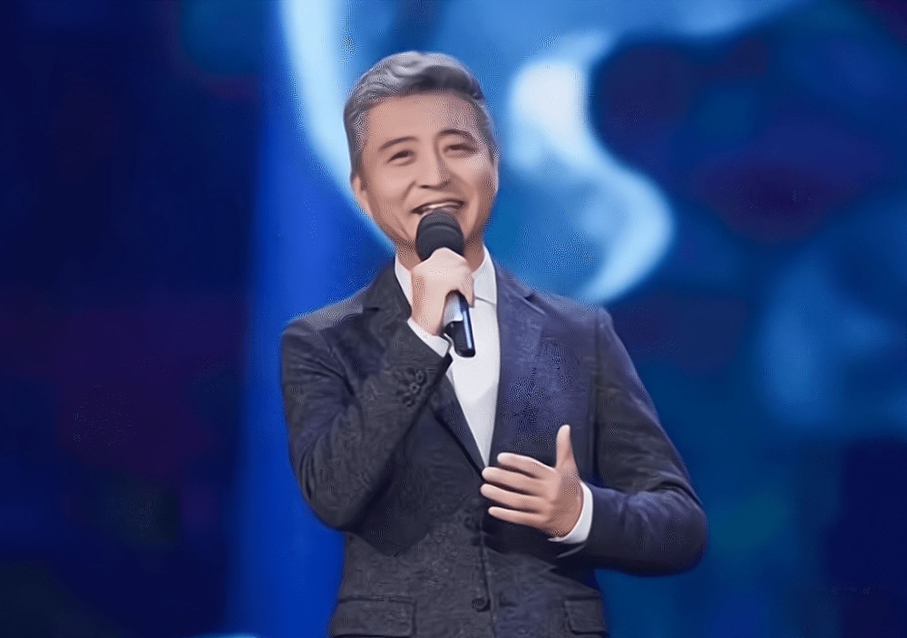 "从未捐款"的名人之周炜  1999年周炜上过春晚,表演了小品《真情30秒