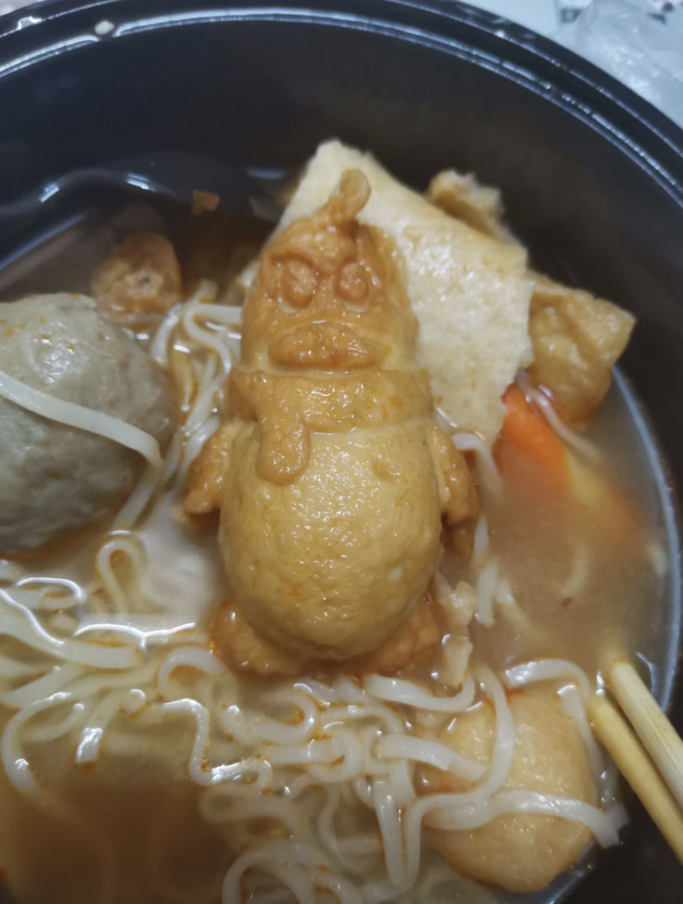 网友:离了个大谱,在关东煮竟然吃到了"企鹅肉"!