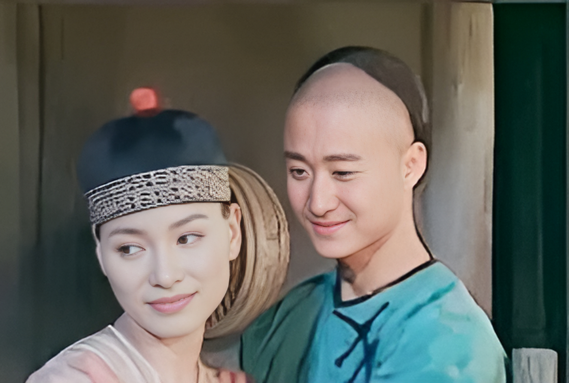 年轻的吴京因戏生情,向樊亦敏表白,但樊亦敏回应道:"等你赚够500万再