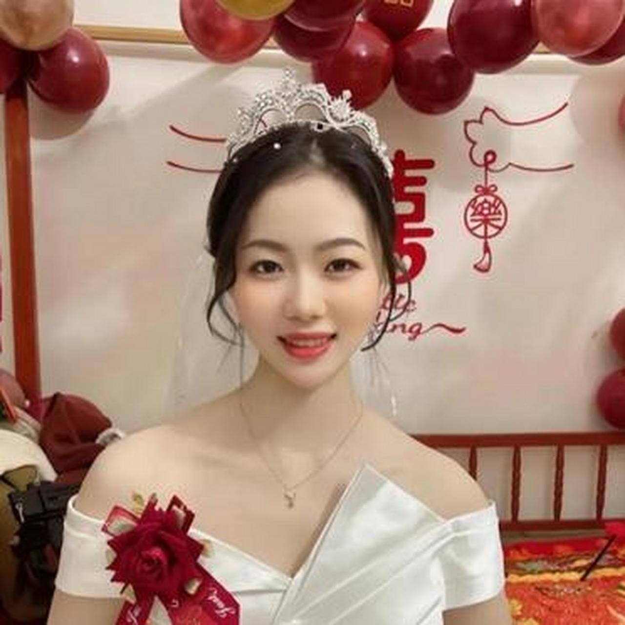 新娘一脸的旺夫相啊!