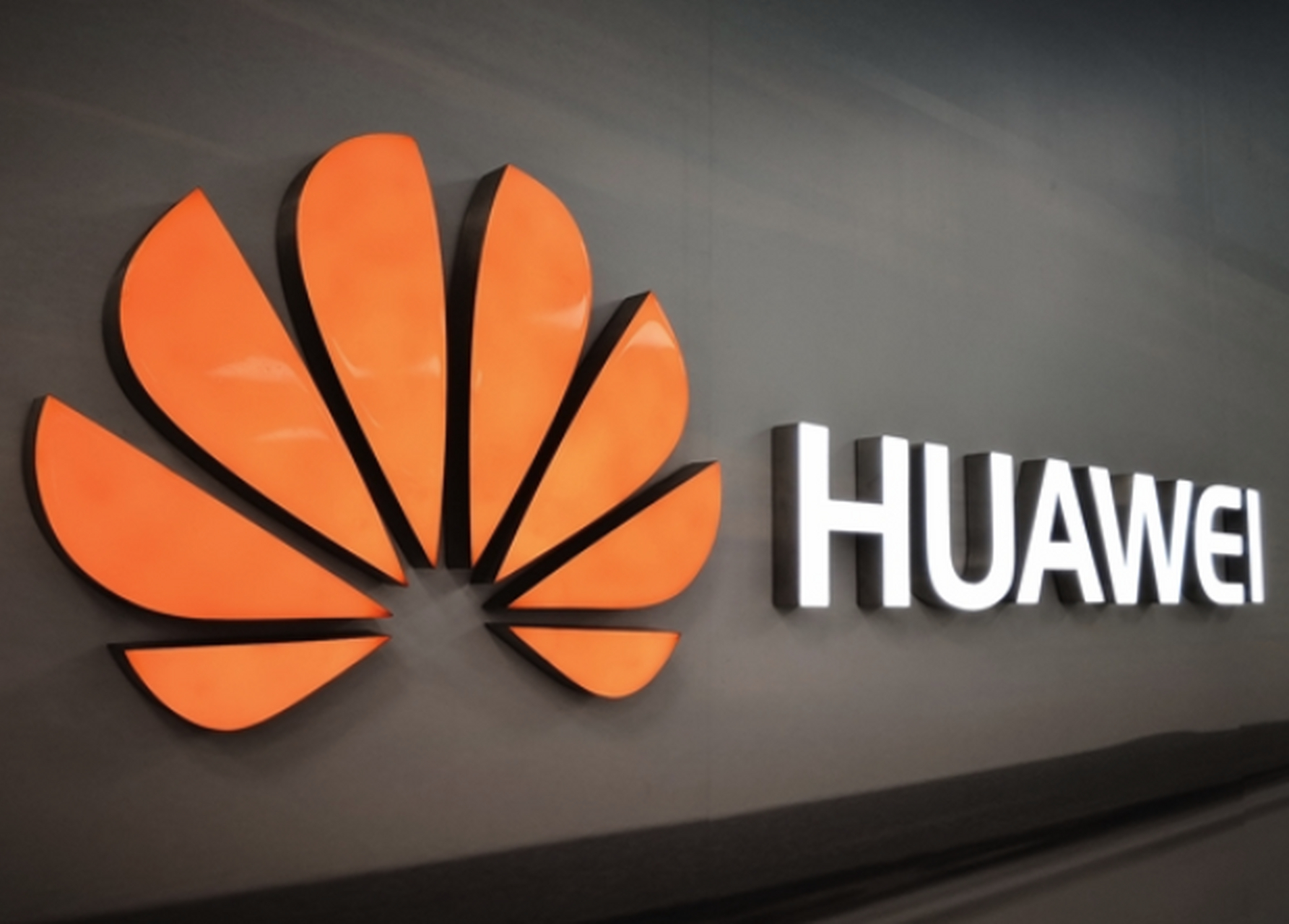 华为公布ai大模型开发训练成本:一次1200万美元  华为云人工智能领域