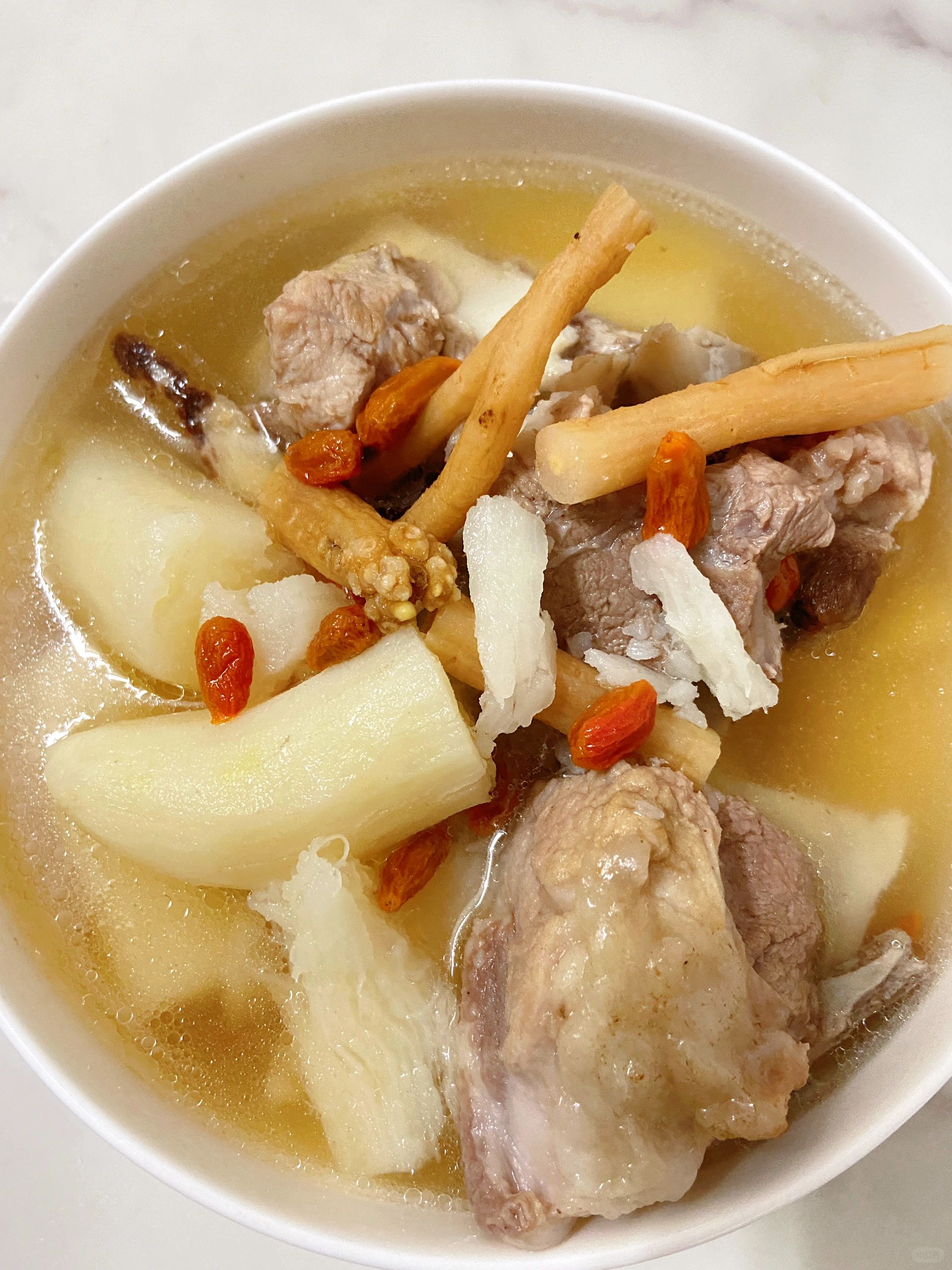 淮山煲汤大全扇子骨汤真实图片扇骨煲汤最佳搭配食材适合孩子喝的扇骨