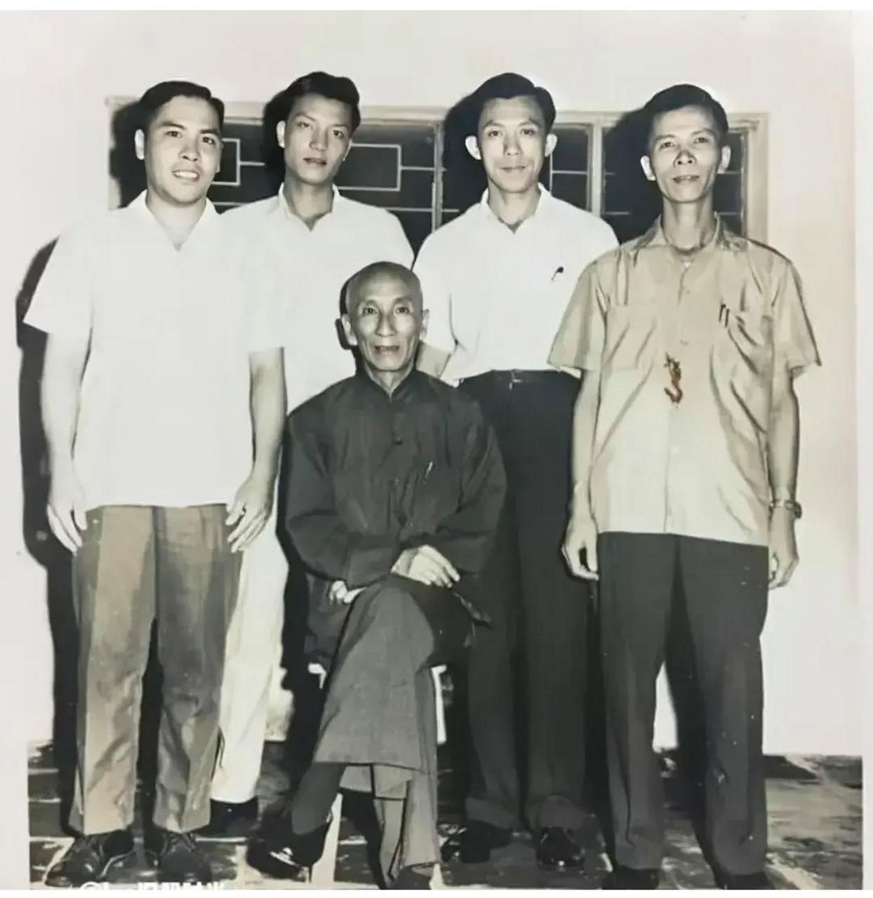 叶问和四个弟子的珍贵老照片