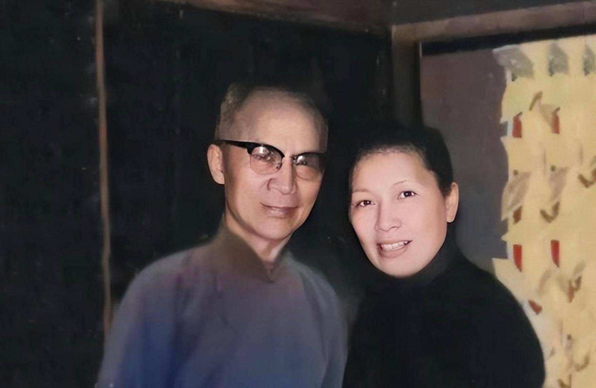 很快,胡兰成就赢得了她的芳心.佘爱珍对胡兰成唯唯诺诺,让张爱玲自卑!