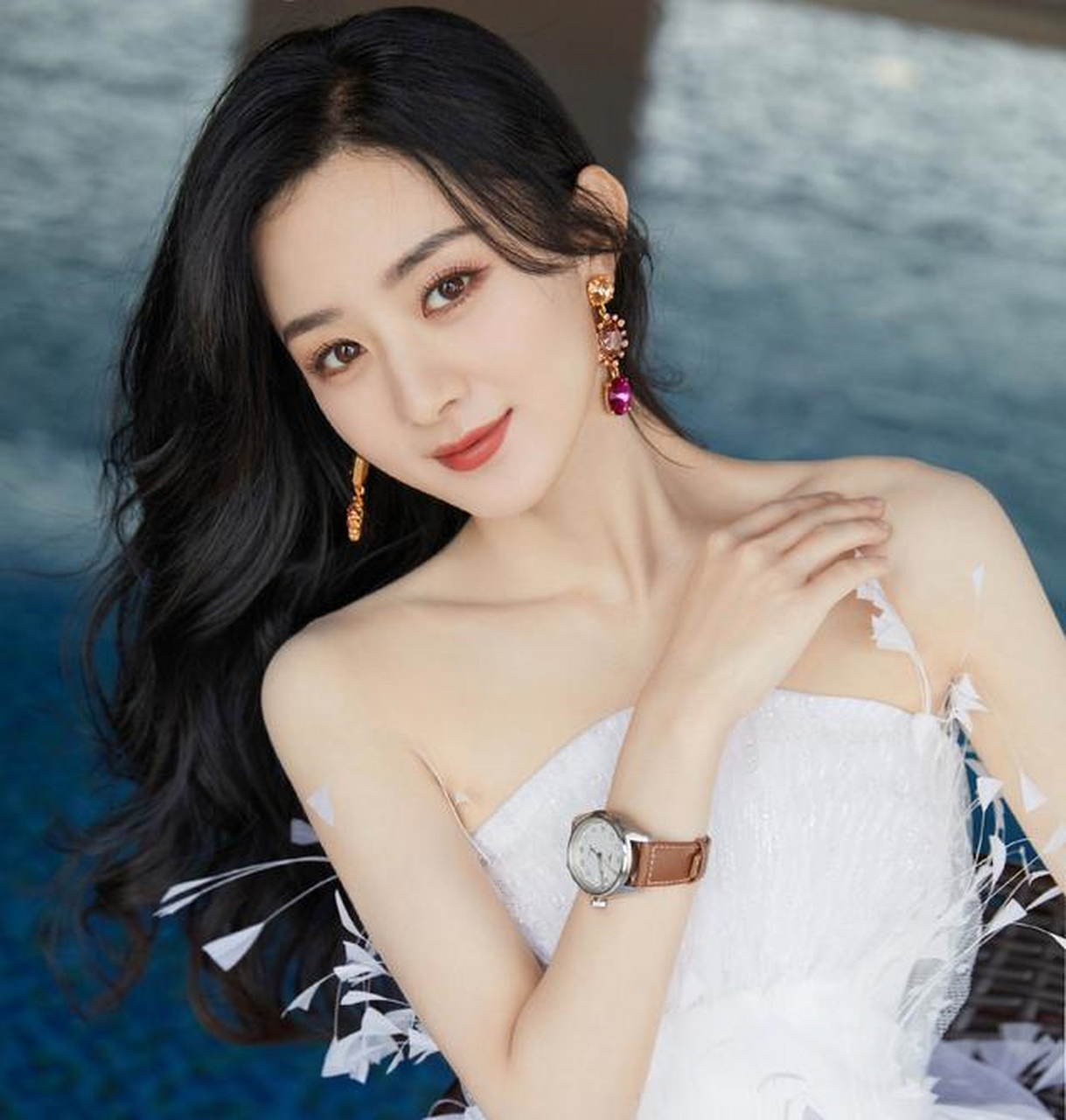 优雅大使赵丽颖正弘城出席活动美丽公主颖!