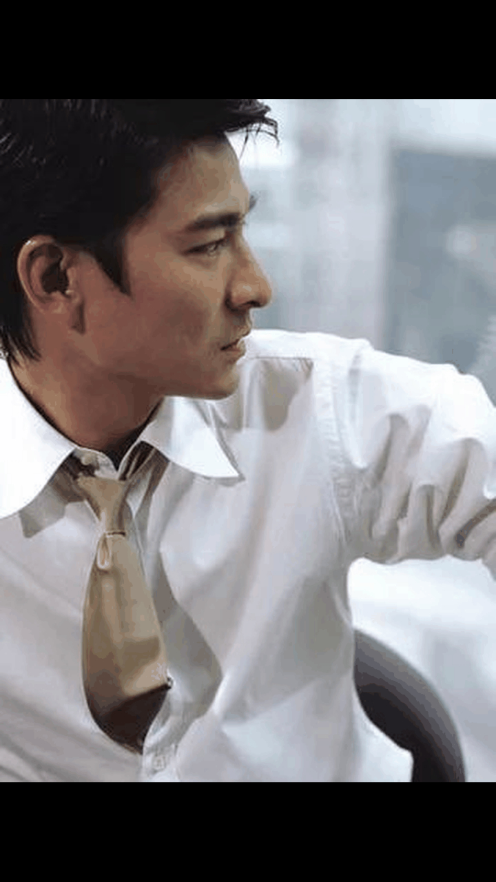 gif创作人# 刘德华年轻侧颜堪称人类颜值天花板,这张脸好在集正气和