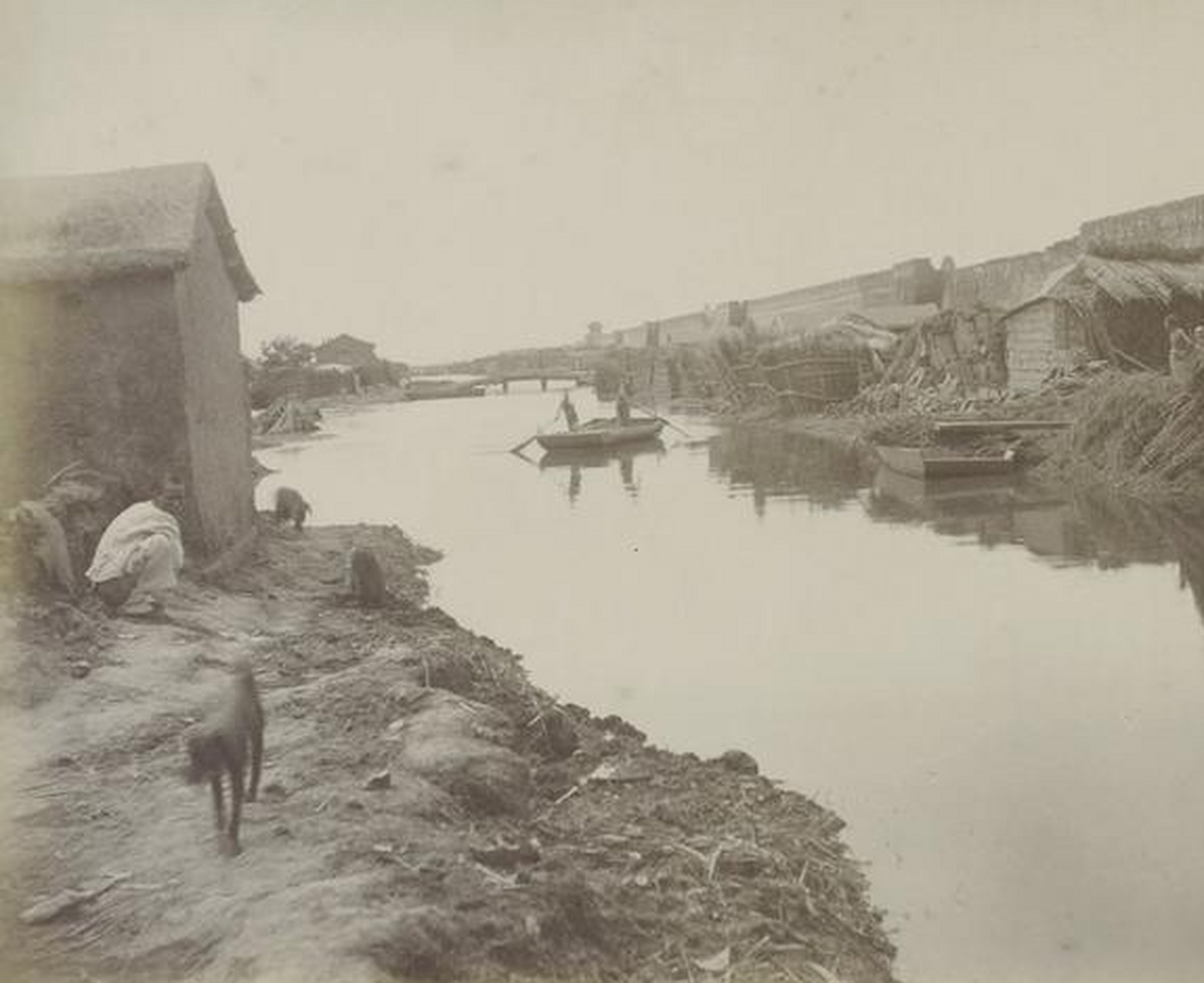 1889年的天津老照片,天津城墙南垣与墙子河.