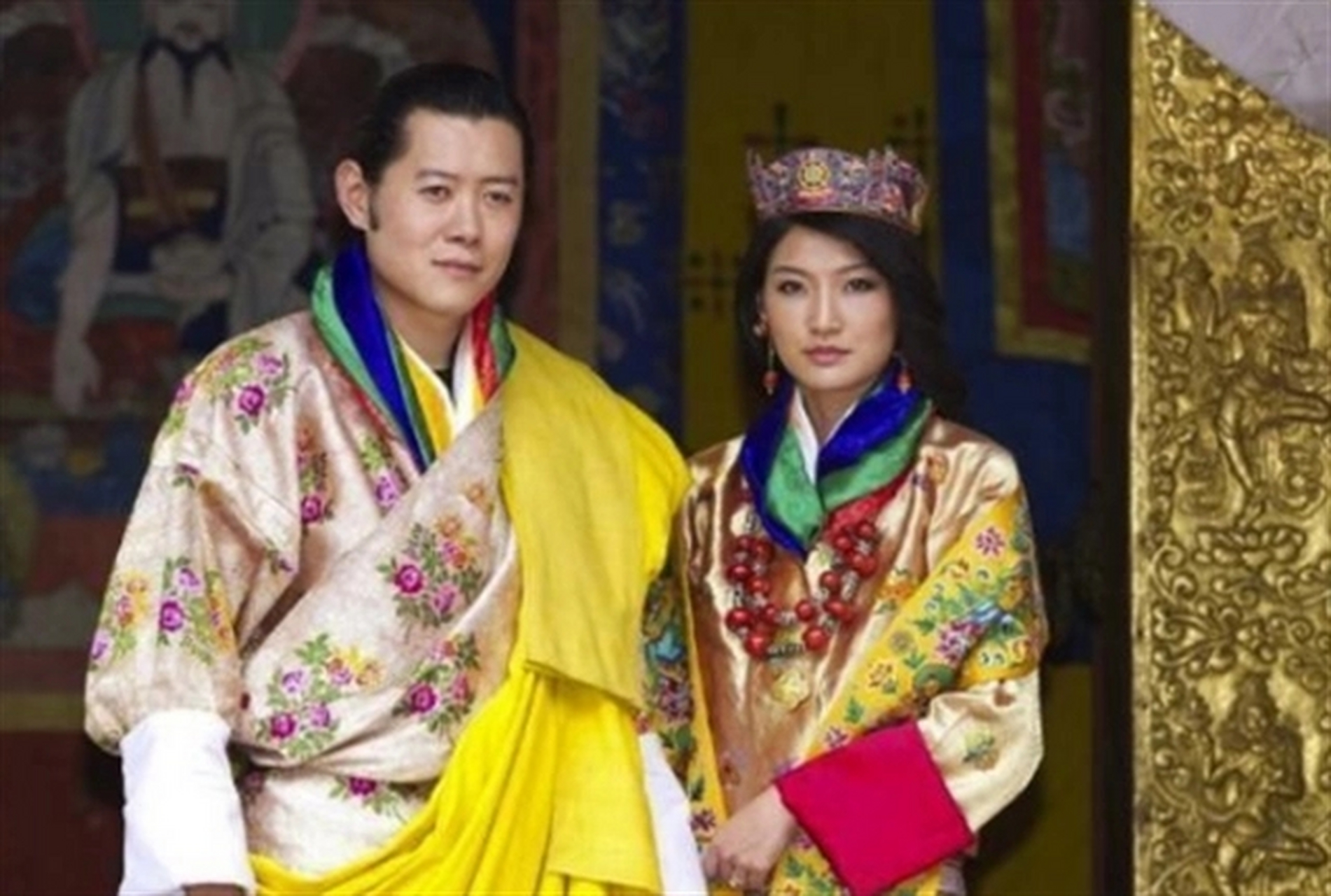 2011年,不丹国王凯萨尔旺楚克与吉增佩玛在喜马拉雅山下举行了婚礼